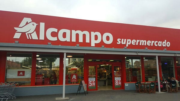 Fachada supermercado Alcampo.